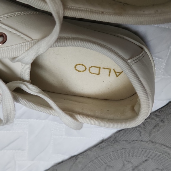 ALDO TENNIES - Picture 2 of 3